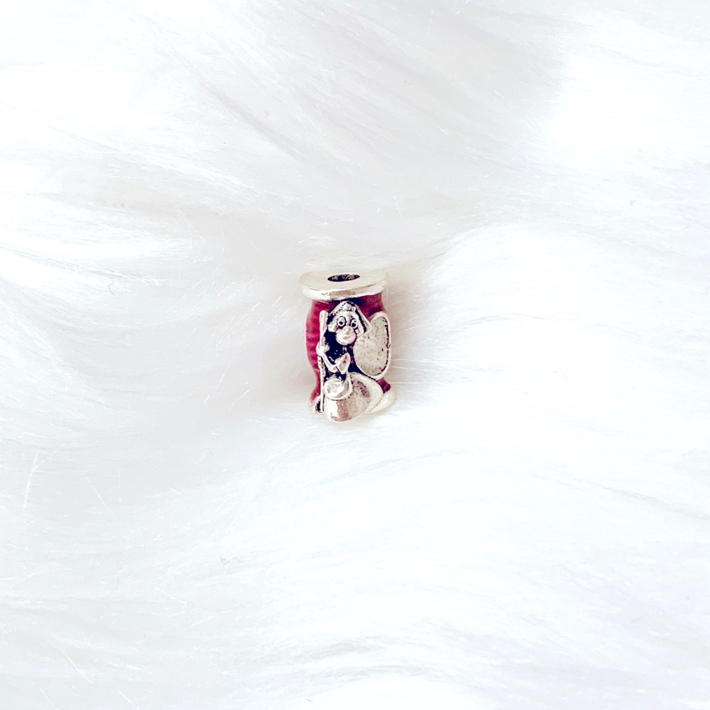 Cinderella Mouse With Needle And Thread